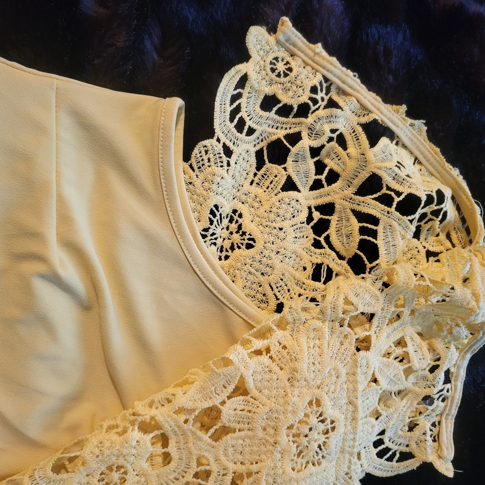 Yellow Lace Off-Shoulder Top Size 2xl NWT - Picture 6 of 13